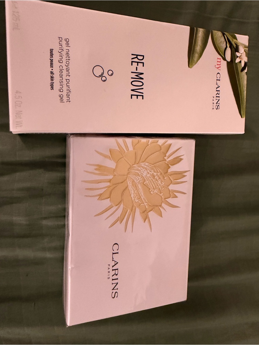 Clarins RE-MOVE Purifying Cleansing Gel & Precious Cream - Picture 4 of 6